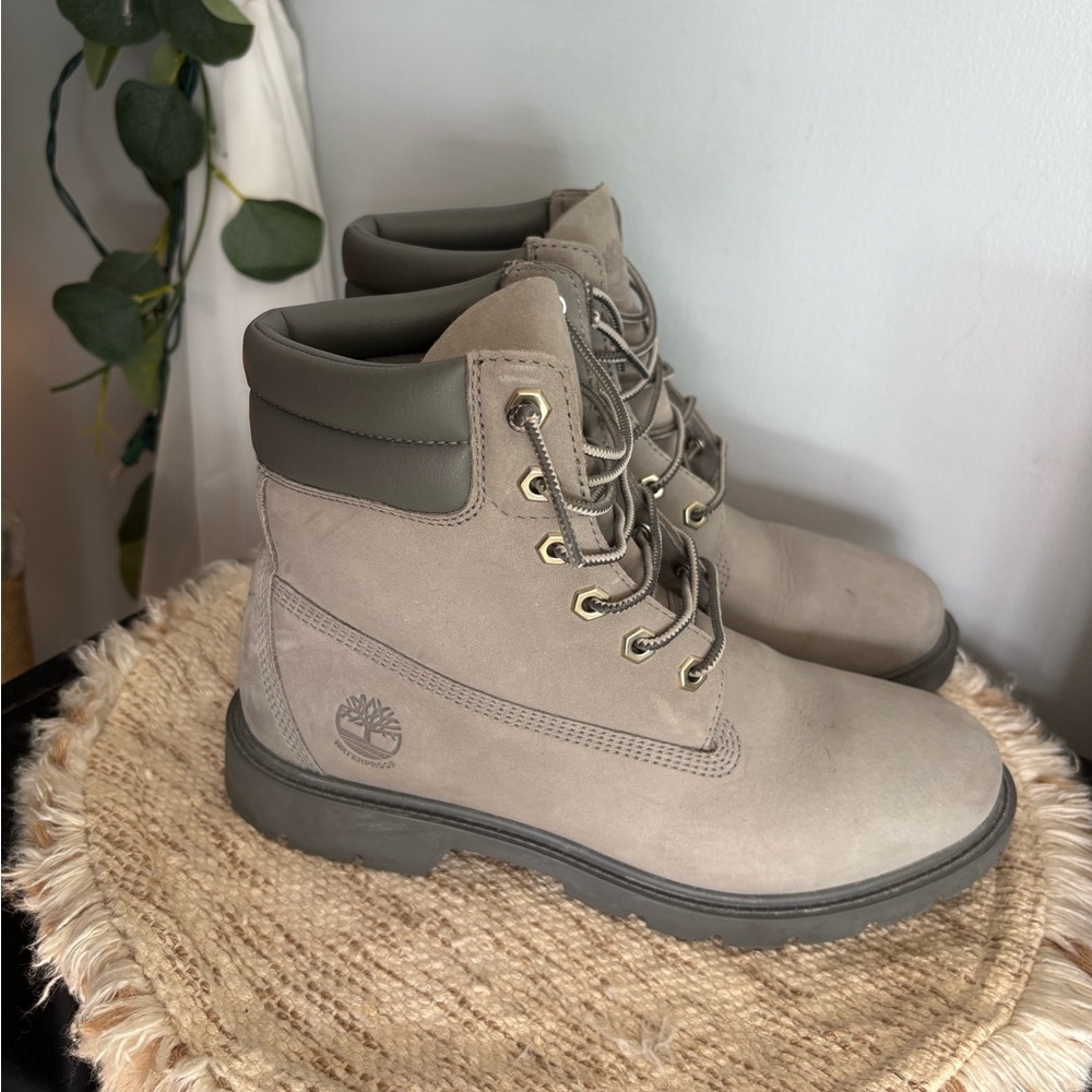 Timberland Light Gray Leather Boots